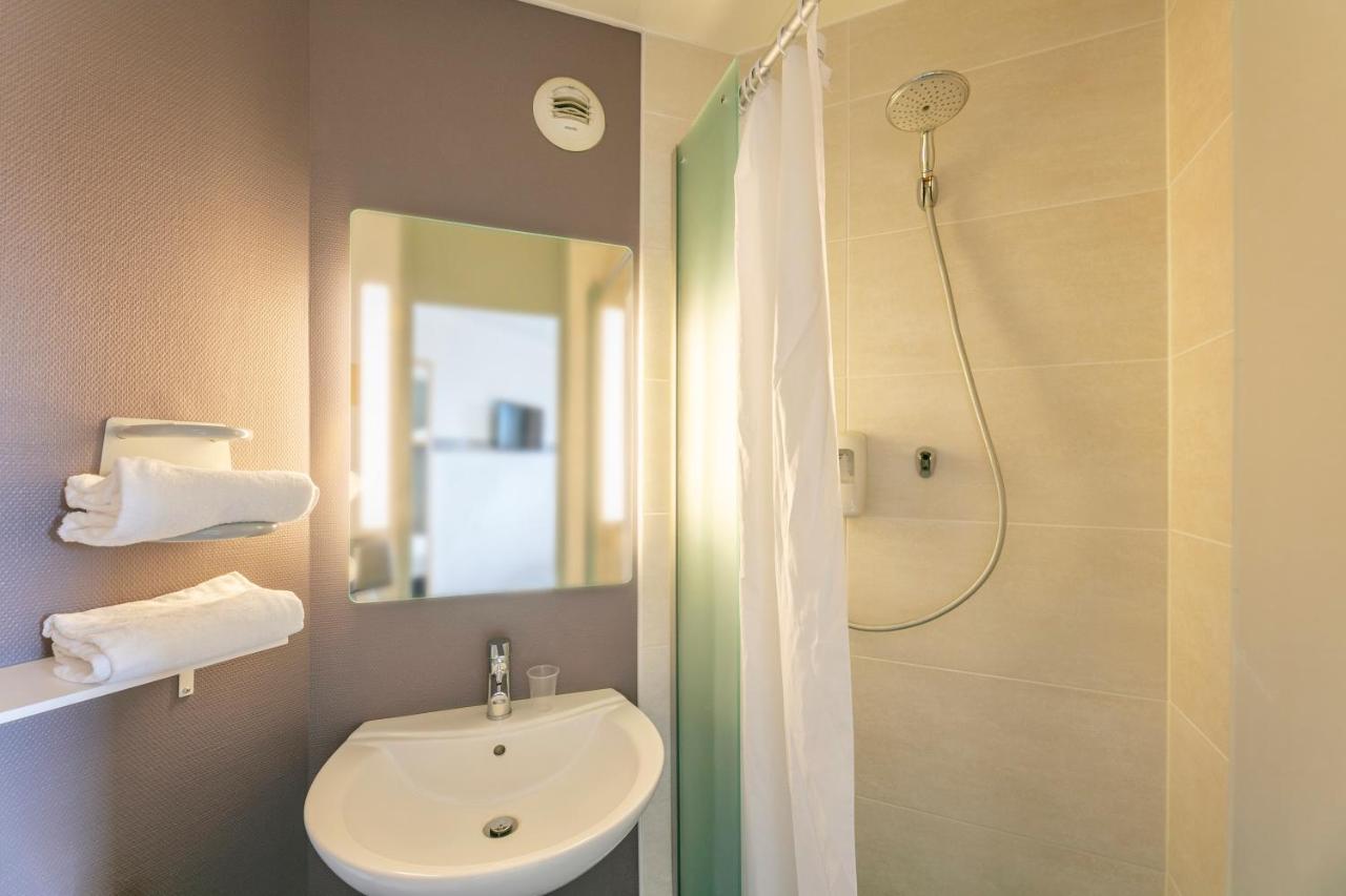 B&B Hotel Poitiers 1 Futuroscope Чассенеуил-Ду-Поитоу Экстерьер фото